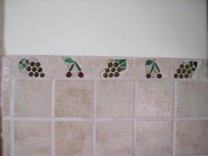 Mozaik készítés házilag - konyha csempe mozaik cseresznye és szőlő mintával